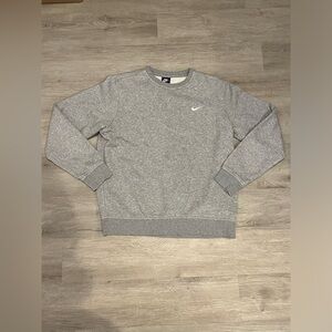 Grey nike sweatshirt